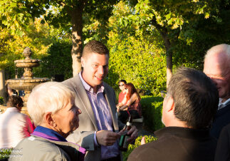 Connecting_340x226 Connecting_340x226